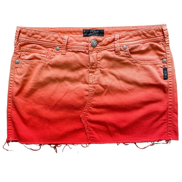 SILVER JEANS Women’s Francy Orange Ombre Raw Hem Denim Mini Skirt Size 32 - Picture 2 of 5